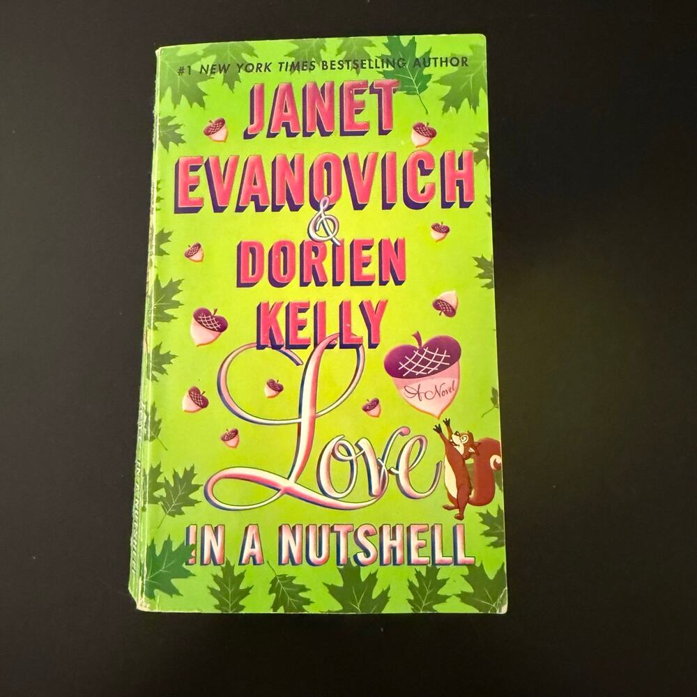 Love in a Nutshell Janet Evanovich Dorien Kelly Paperback Book Romance Novel